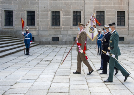 Estandarte de la Orden y escolta