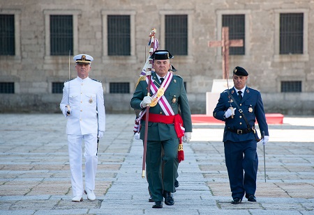 Incorporación del Estandarte de la RMOSH a la formación