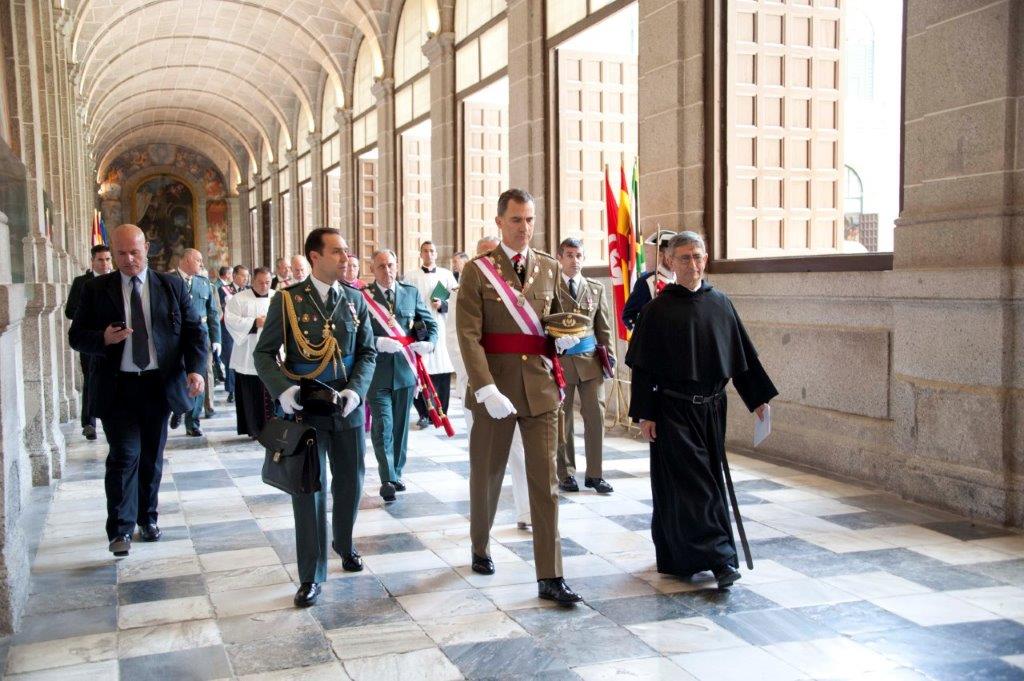 Entrada de S.M. El Rey al Capítulo de la Orden