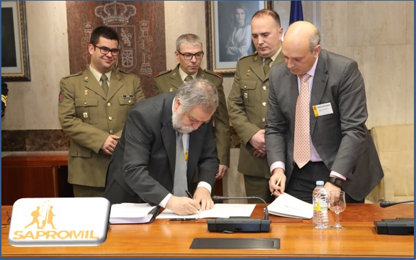 En las instalaciones del Ministerio de Defensa se procedió a la firma del contrato con el que se inicia una nueva etapa para los nuevos emprendedores.