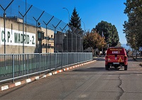 Llegada de equipos de la UME al centro penitenciario Madrid-2 para realizar la desinfección