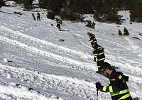 Durante los ejercicios, los militares del BIEM IV, realizaron prácticas de búsqueda de personas mediante el uso de localizadores electrónicos de víctimas de avalancha
