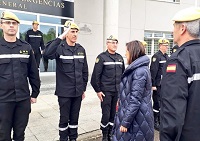A su llegada la ministra saludó a los jefes de Unidad de la UME con sede en la Base Aérea de Torrejón
