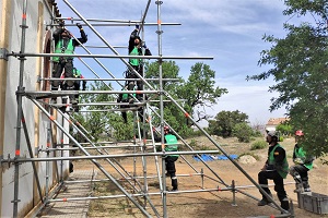 Durante el CRZU, los alumnos han practicado técnicas complejas de rescate urbano, como la excarcelación de personas en vehículos, en situaciones similares a las de un terremoto o un derrumbe