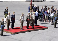 El acto de relevo, presidido por el teniente general Jefe de la UME, Miguel Alcañiz, se ha celebrado en el Patio General Coll