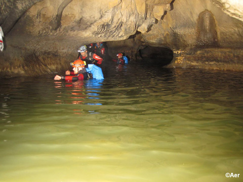 La cueva de Mortero acoge un simulacro de rescate con más de 200 efectivos