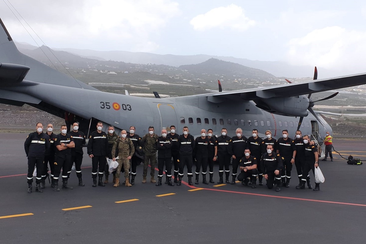 Salida de los &uacute;ltimos intergrantes de la OP "La Palma" desde el aeropuerto de la isla canaria
