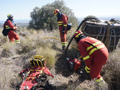 La Unidad Aeromóvil de la UME se encargará del montaje de una línea de cuatro depósitos con sistema de mangueras y motobombas