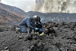 Medición de gases a cargo de personal del GIETMA