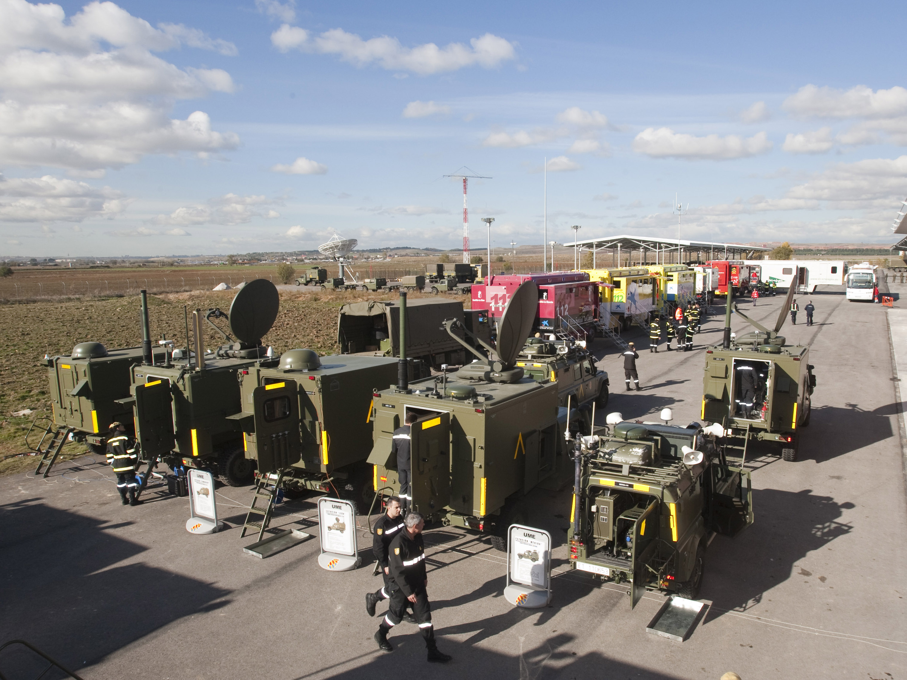 Clausura de las 2ª Escuelas Prácticas de Telecomunicaciones y Sistemas de Información (CIS), de la Unidad Militar de Emergencias (UME)