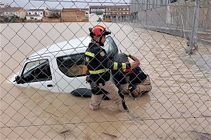 La intervención se desarrolló en escenarios cambiantes: desde áreas urbanas y rurales afectadas por anegamientos y cortes de vías, hasta zonas con riesgo específico por el comportamiento de cauces y la saturación del terreno tras varios días de precipitaciones.