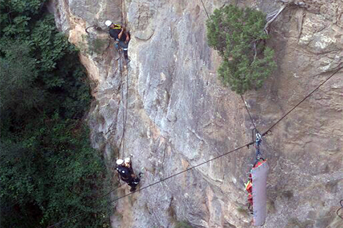 Los ejercicio semanales y el entrenamiento f&iacute;sico son la base de la preparaci&oacute;n de la UME