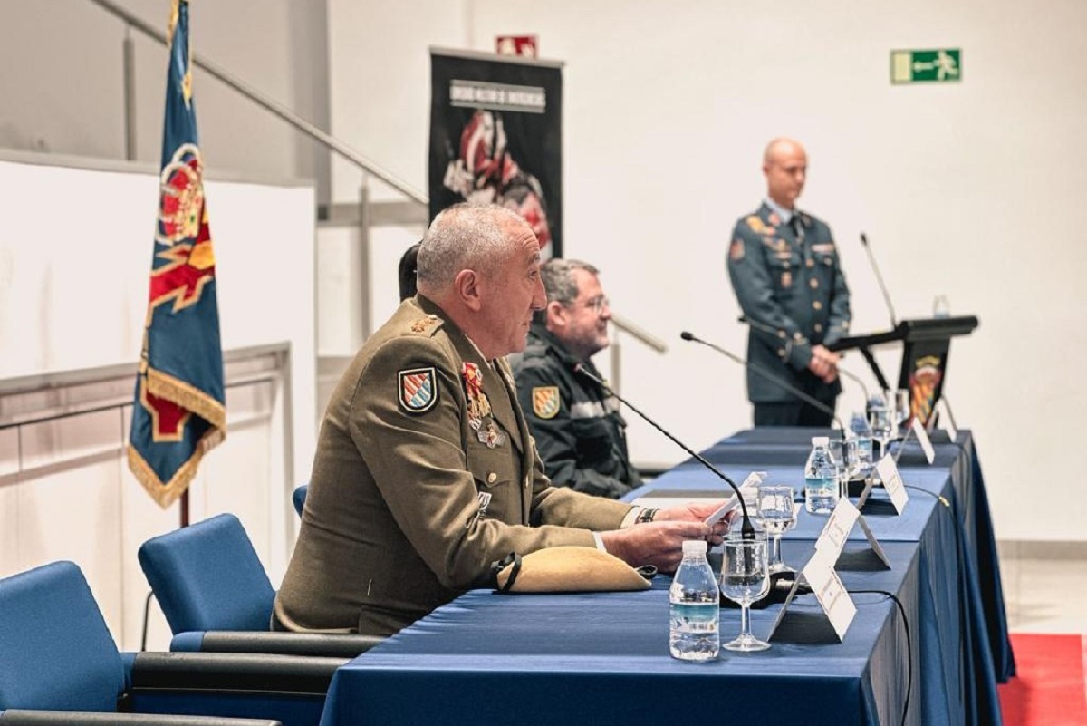 El Jefe de la EMES, coronel Antonio Puerto Gómez, ha destacado que el nivel del Curso crece cada año en parte gracias a “la colaboración y aportaciones de los alumnos, que son muy enriquecedoras y así se crean vínculos”