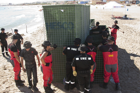 Los efectivos desplegados realizaron pr&aacute;cticas de navegaci&oacute;n, rescate acu&aacute;tico, contenci&oacute;n de masas de agua, achique y extracci&oacute;n de lodos, rescate vertical y excarcelaci&oacute;n de personal atrapado en veh&iacute;culos
